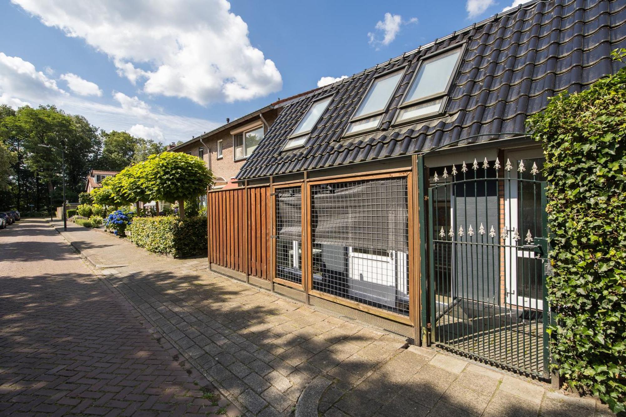 Luxe Wellness Apartment Apeldoorn With Jacuzzi And Sauna Eksteriør billede