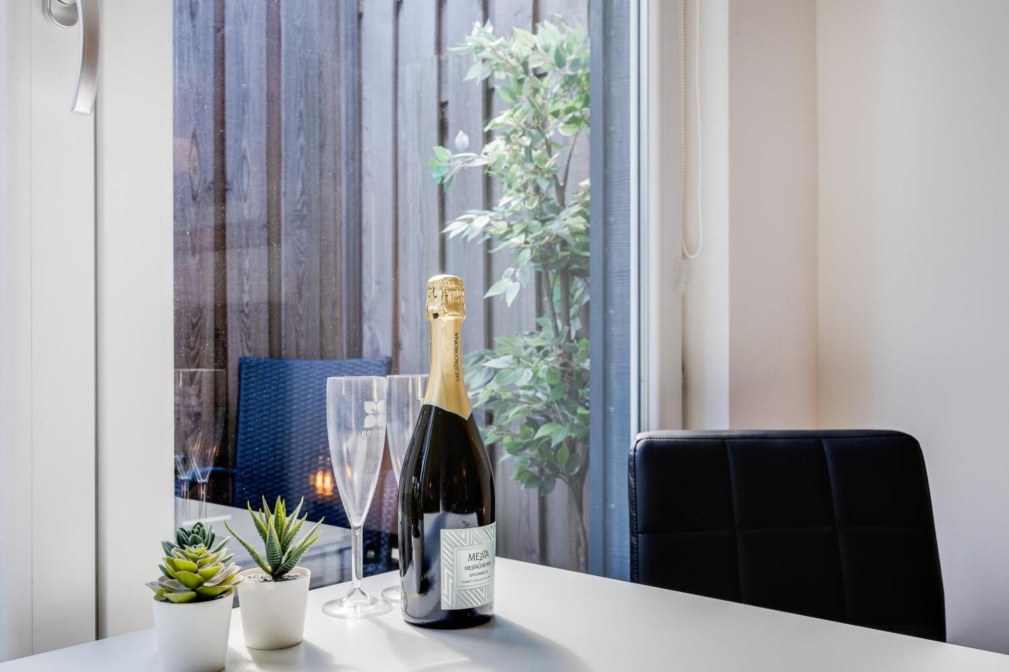 Luxe Wellness Apartment Apeldoorn With Jacuzzi And Sauna Eksteriør billede